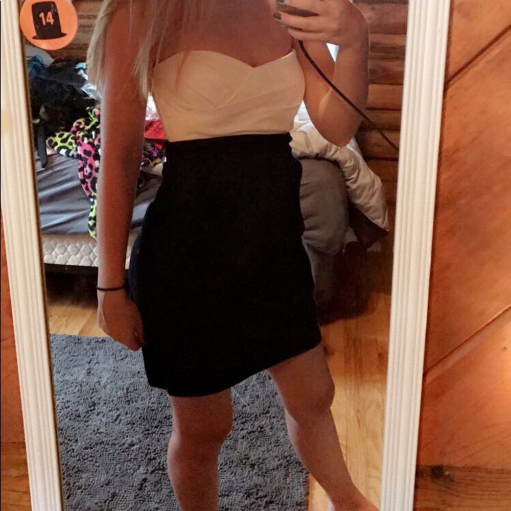 Strapless dress